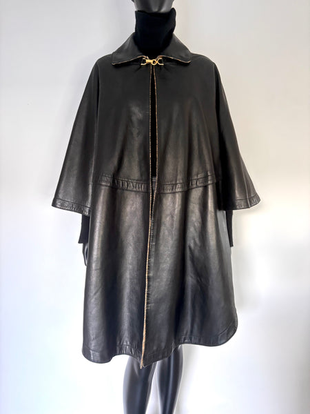 Cape en cuir
