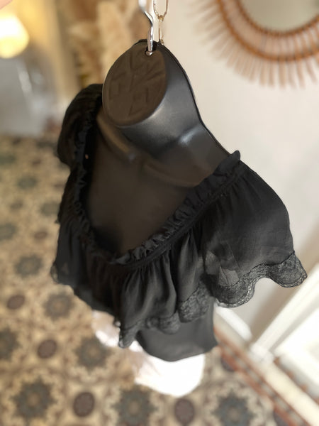 Blouse Madone 3eme 🎬