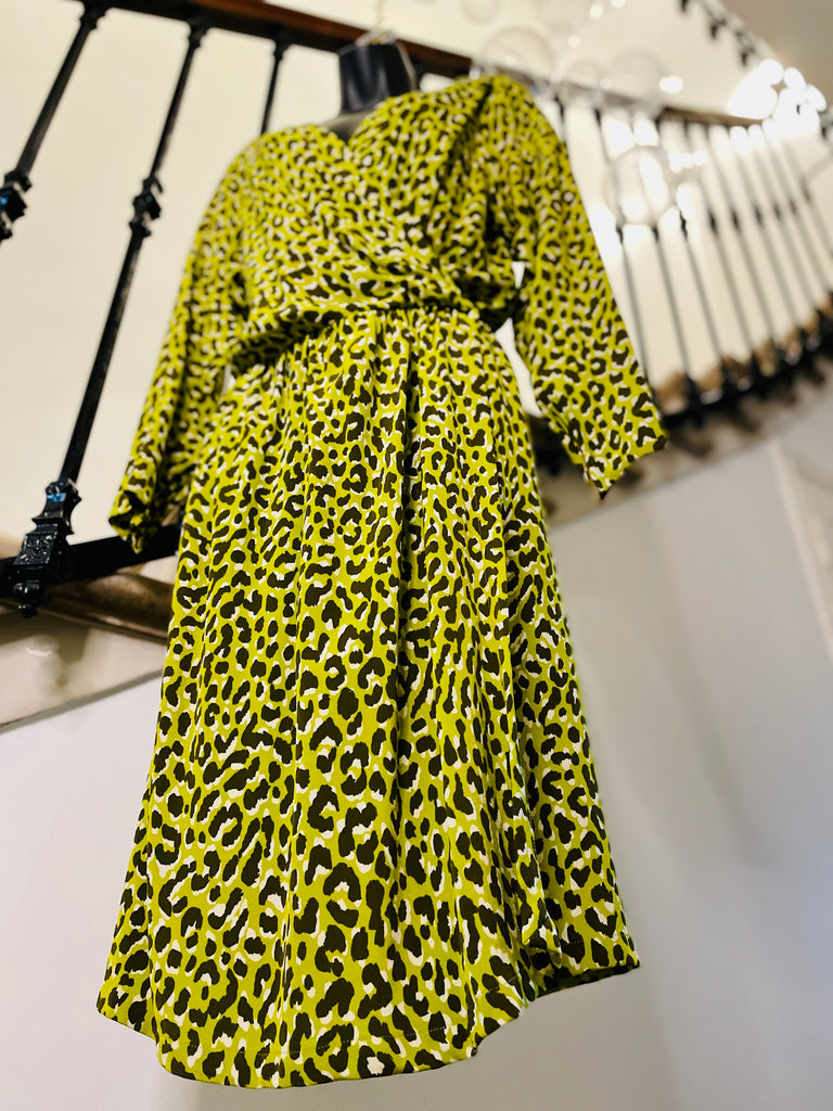 Lime green leopard print wrap dress dette-vintage Lime green leopard print wrap dress dette-vintage