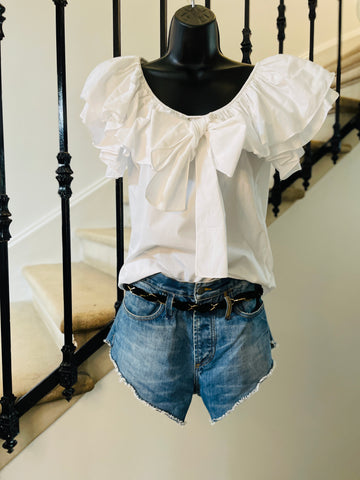 Top à volants et nœud