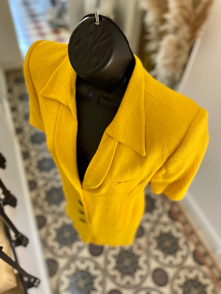 Robe jaune avec boutons 🖤 - RÉSERVÉE